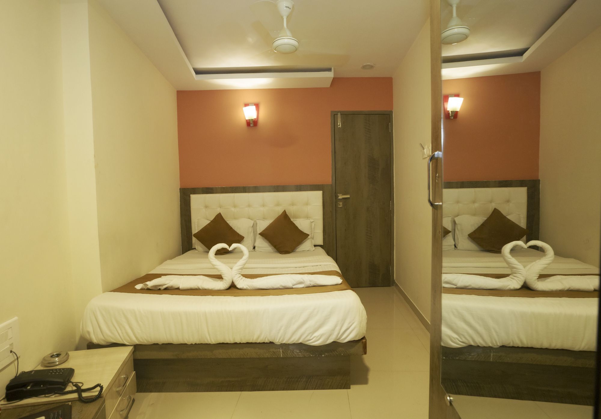 Hotel Grace Inn Mumbai Dış mekan fotoğraf