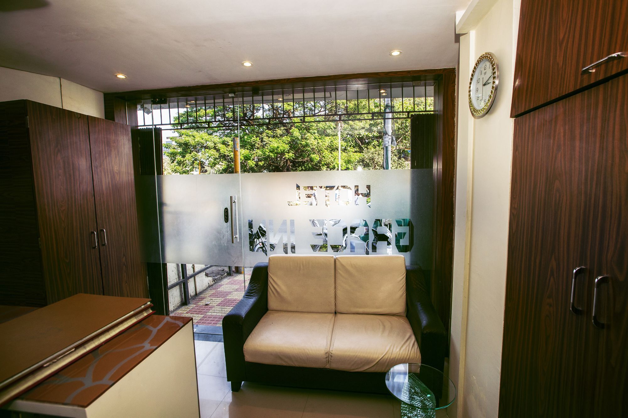 Hotel Grace Inn Mumbai Dış mekan fotoğraf